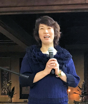 井上氏